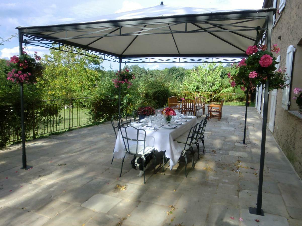 Le Petit Manoir Des Bruyeres Bed & Breakfast Villefargeau Exterior foto