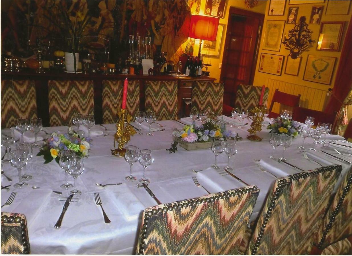 Le Petit Manoir Des Bruyeres Bed & Breakfast Villefargeau Exterior foto